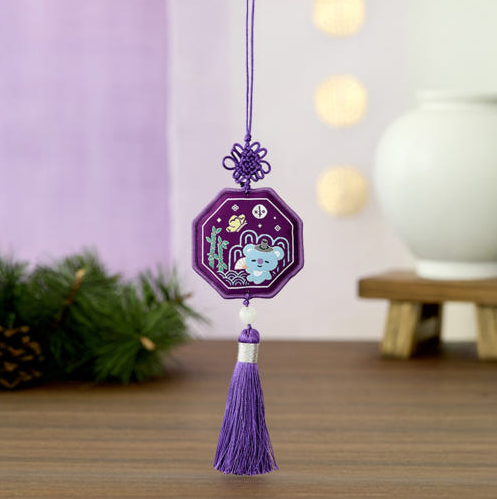 BT21 - Premium K Edition Embroidered Tessle Keyring