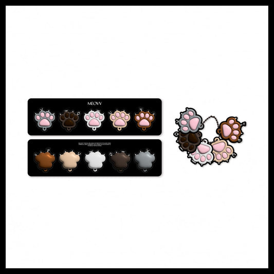 MEOVV - My Eyes Open Wide Japan Pop Up Store Official MD PVC Soft Keyring