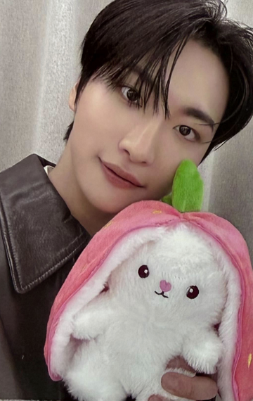 Ateez - GOLDEN HOUR PART.4 POB Photocards (Strawberry Bunny