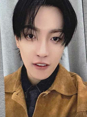 Ateez - GOLDEN HOUR PART.4 Lucky Draw Event Photocards + Polaroid